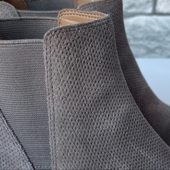 Marc Fisher Buttery Soft Suede Ankle Boot 6M Bootie Braided Silver Pointed Toe - Picture 7 of 11